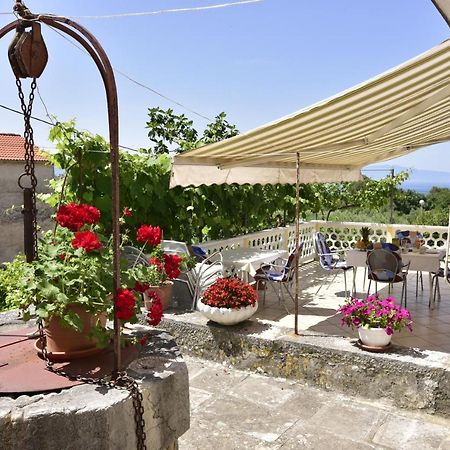 Guest House Tom Malinska Exterior foto